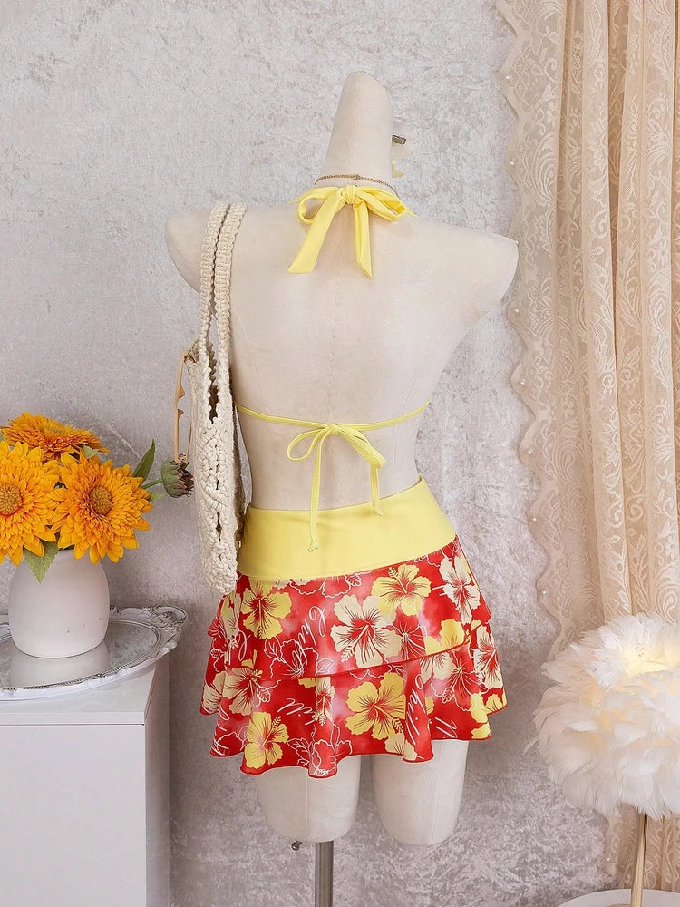 Set bikini 3 pezzi con gonna e reggiseno all'americana color fucsia tropicale