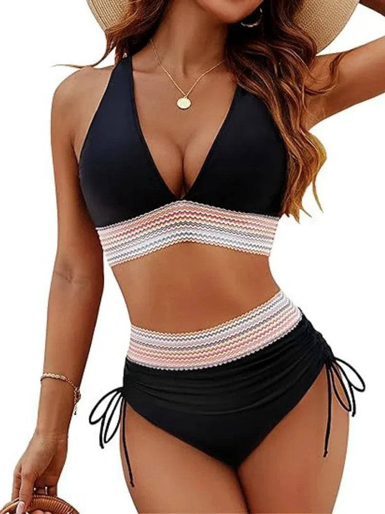 Costume da bagno a vita alta con scollo a V profondo e taglio che esalta la figura