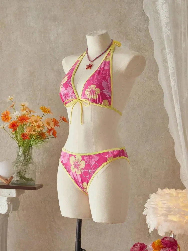 Set bikini 3 pezzi con gonna e reggiseno all'americana color fucsia tropicale