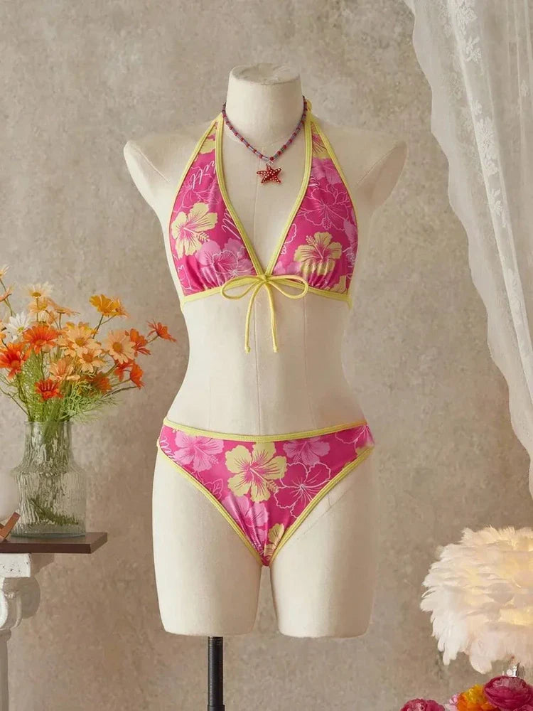 Set bikini 3 pezzi con gonna e reggiseno all'americana color fucsia tropicale